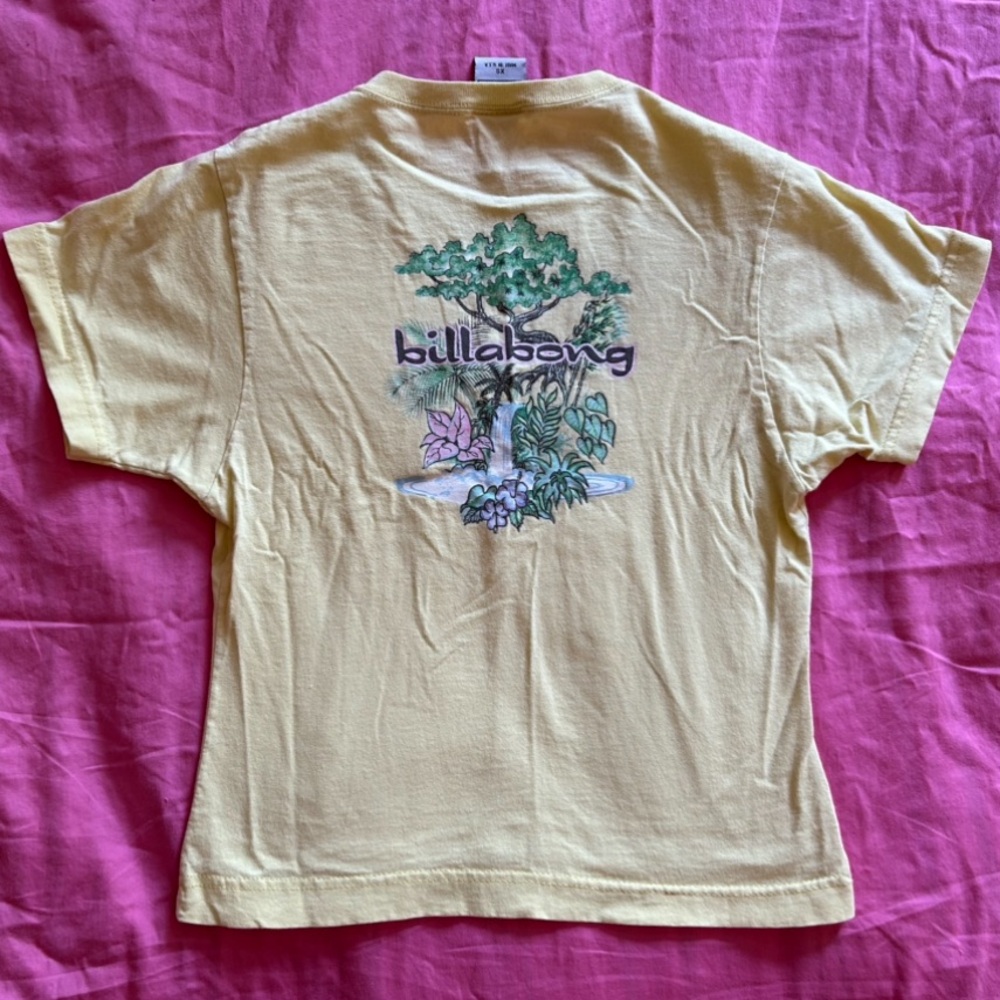 Extremely rare vintage billabong baby tee, size xs, amazing tree of life design